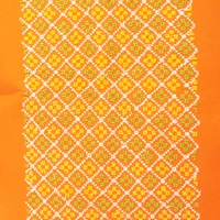 غطاء وسادة مطرز باللون البرتقالي