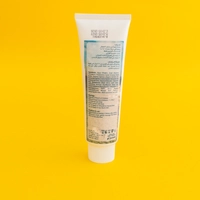 Moisturizing Hand Cream Made from Dead Sea Salts and Natural Minerals