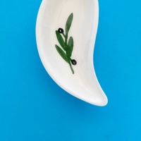 Handmade White Small Olive Curvy Dish