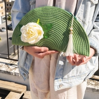 Green Clutch Bag with A Distinctive Design Inspired by Nature