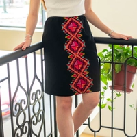 تنورة مطرزة يدويًا بأناقة لتجعلك متألقة في أي مناسبة - Embroidery skirt XL