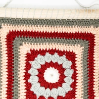 تعليقة حائط مربعة