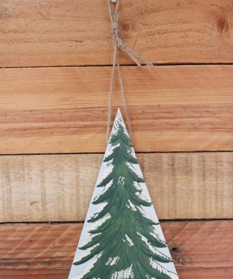 Traditional Christmas Tree Wall Hanging