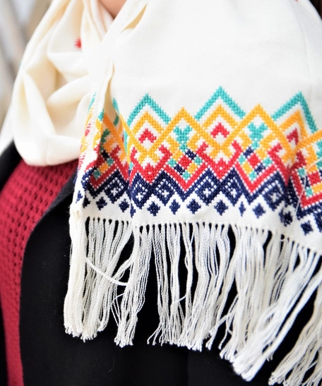 Embroidered Scarf: Colourful Details