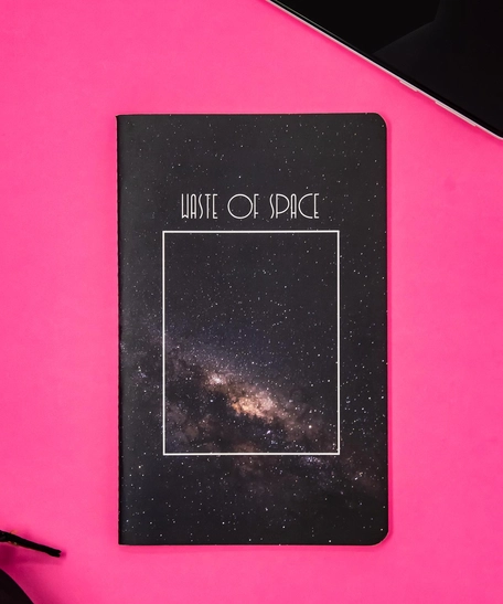 دفتر تصميم الفضاء - وسط