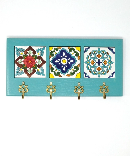 Decorative Key Hanger with Handpainted Ceramics (Light Blue)