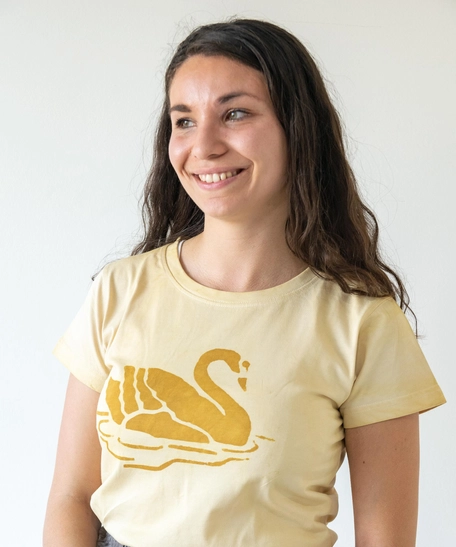 T-shirt: Yellow Swan