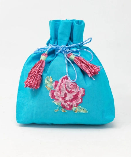 Small Floral Embroidered Coin Pouch