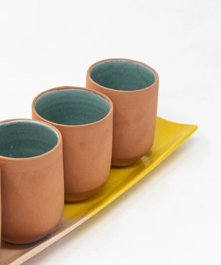 Ceramic Cup Set of Four with Tray 