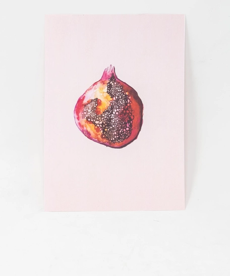 بطاقة بريدية لرسمة رمان باللون الوردي