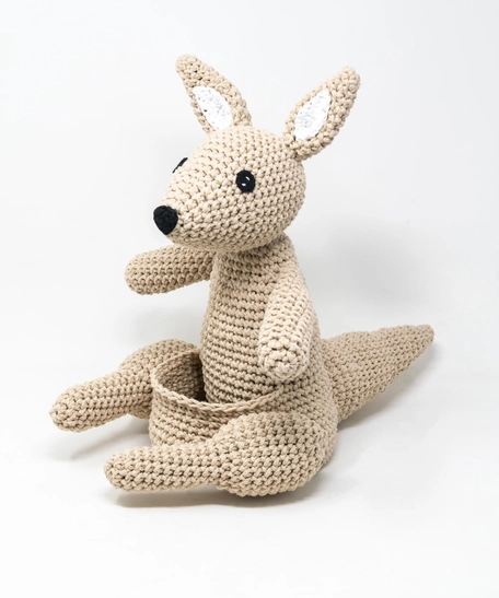 Crochet Beige Kangaroo Plant Holder
