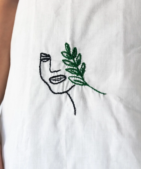 حقيبة قماشية بتطريز يدوي - وجه امرأة وغصن أخضر