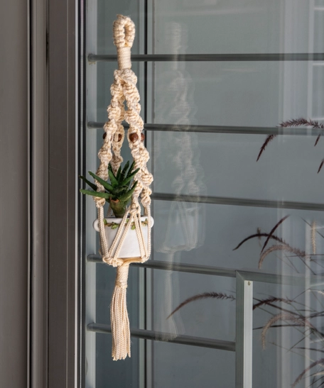 Three Ropes and Single Knotted Macrame Plant Hanger 