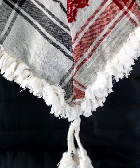 Half Red and Half White Shemagh Scarf with Amir Hem