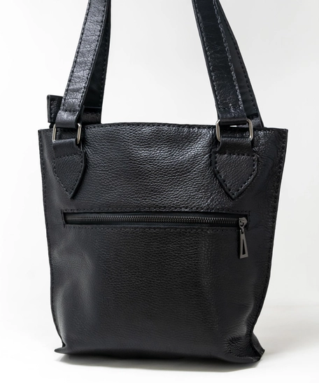 حقيبة يد جلد طبيعي لون أسود - فستان أزرق