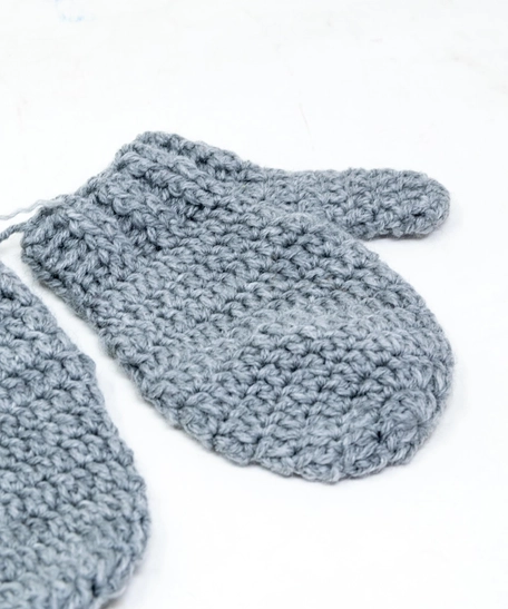 Crochet Baby Mittens - White and Blue