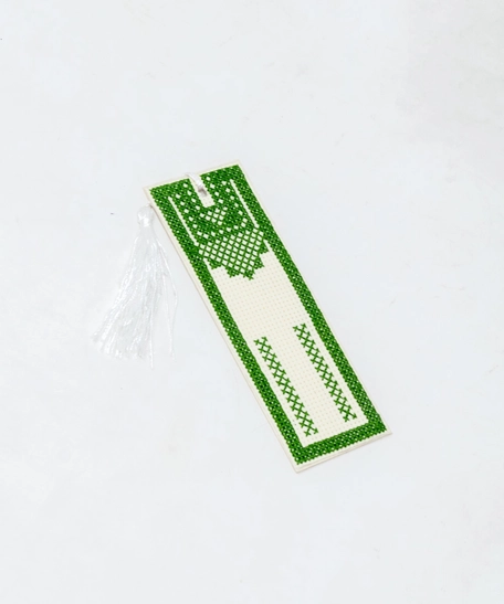 Palestinian Thobe Bookmark - Green & White