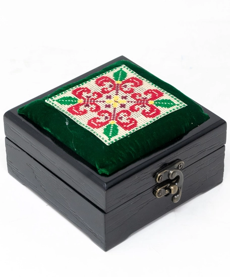 Squared Wooden Box with Embroidered Lid - Different Colors - Purple