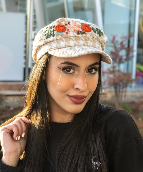 Women Newsboy Cap with Flowers Embroidery