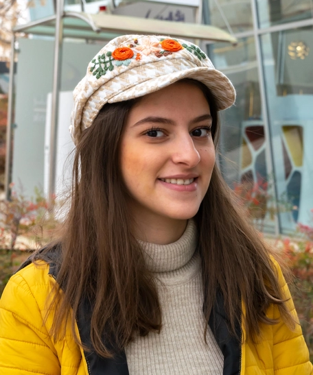 Women Newsboy Cap with Flowers Embroidery