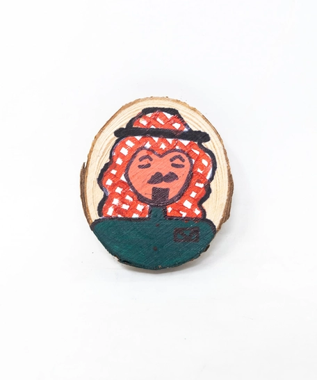 Round Wooden Magnet - Man Wearing a Shemagh - Blue