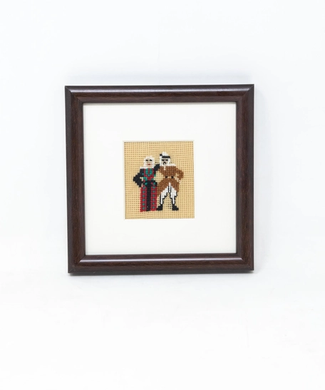 Embroidery Painting with a Square Wooden Frame - Man & Woman in Traditional Outfits