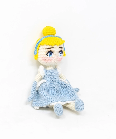 Amigurumi Crochet Cinderella Doll