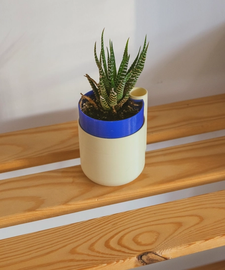 3D Printed Round Plant Pot - Multiple Designs - Navy Blue & Yellow