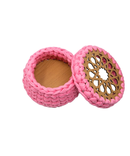 Handmade Mini Round Box of Wood and Crochet - Peach