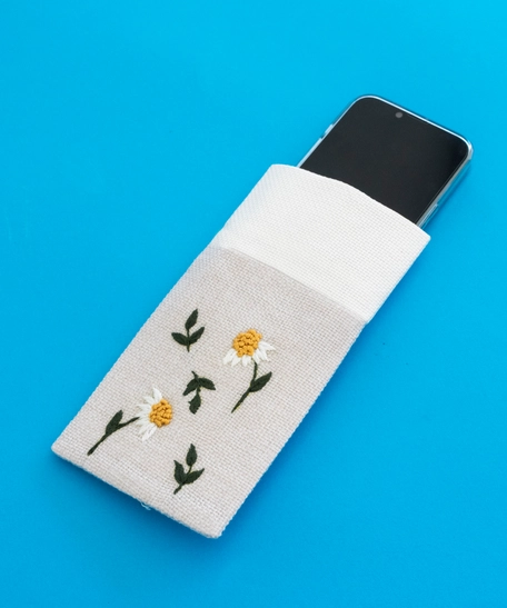 Dibeen Cell Phone Case Embroidered with Foral Detailing