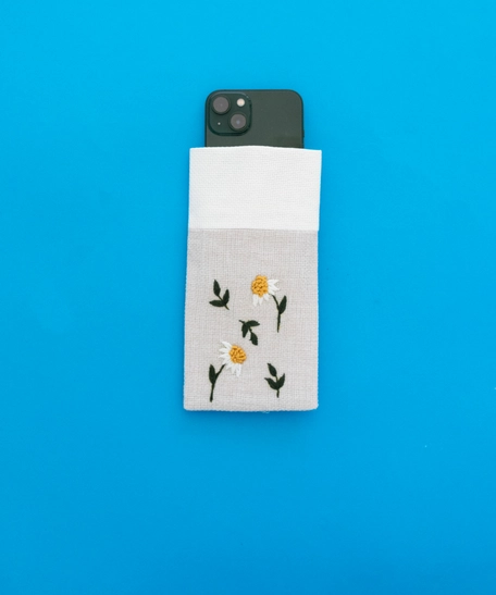 Dibeen Cell Phone Case Embroidered with Foral Detailing