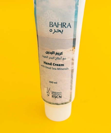 Moisturizing Hand Cream Made from Dead Sea Salts and Natural Minerals