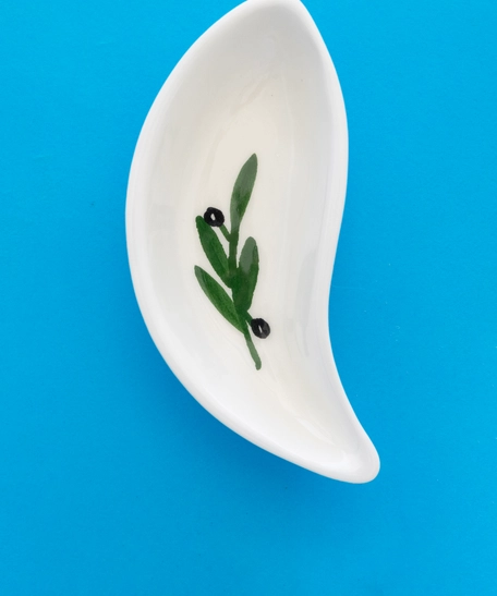 Handmade White Small Olive Curvy Dish