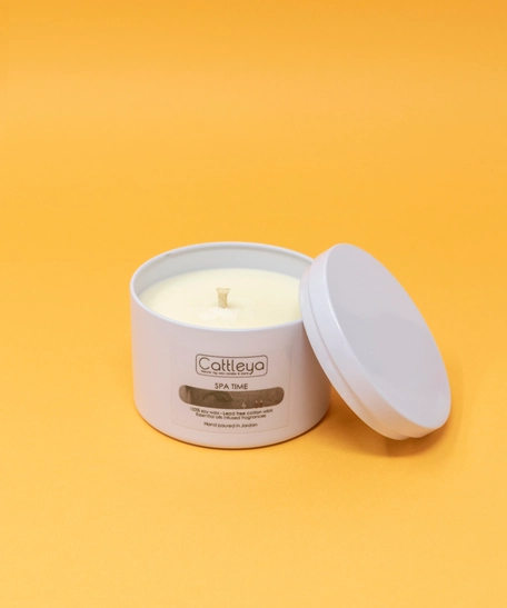 Soothing Scented Soy Candle to Create an Oasis in Your Home 