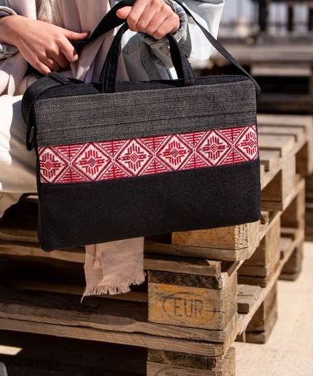 Durable Black Laptop Bag with Red Hand-Embroidery 