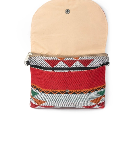 Handmade Sadu Crossbody Bag in Bedouin Style - Available in Two Colors  - Red