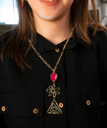 Modern Gold Accessory Set Decorated with Fuchsia Beads - Dangling Earrings, Necklace and Bracelet with a Flower Design