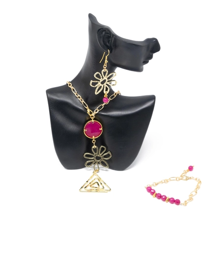 Modern Gold Accessory Set Decorated with Fuchsia Beads - Dangling Earrings, Necklace and Bracelet with a Flower Design