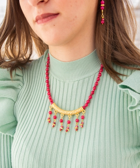 Modern Accessory Set in Fuchsia and Gold Color - Consisting of a Necklace, Earring and Bracelet Made of Small Round Beads