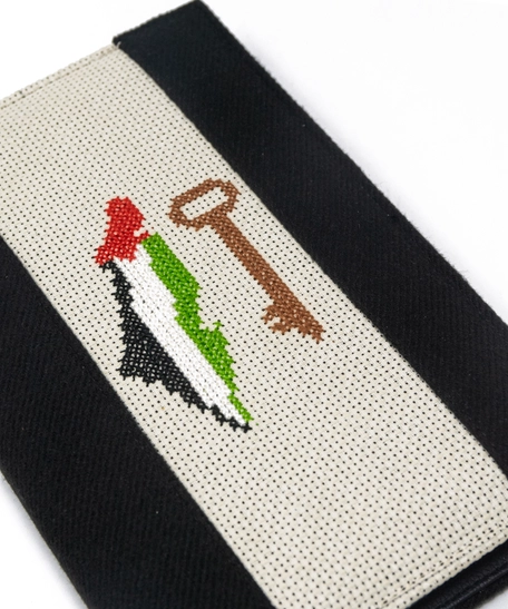دفتر ملاحظات بتصميم خريطة و علم فلسطين مع مفتاح العودة!