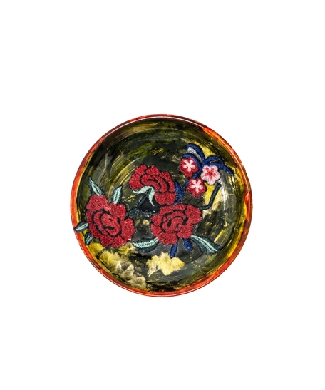 Nature-Inspired Ceramic Plate - Handmade Decor with Rose Detailing