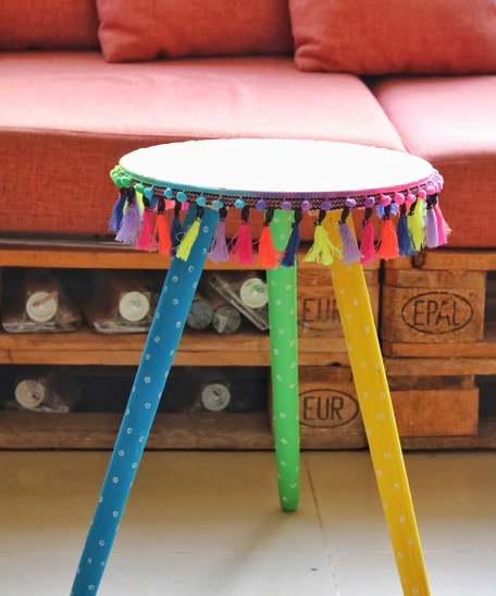 طاولة جانبية كبيرة ملونة بألوان بوهيمية مميزة - زهرى