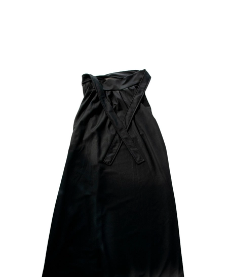 تنورة سوداء أنيقة - مصنوعة يدوياً