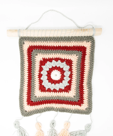 تعليقة حائط مربعة