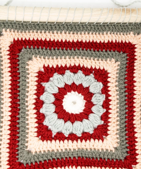 تعليقة حائط مربعة