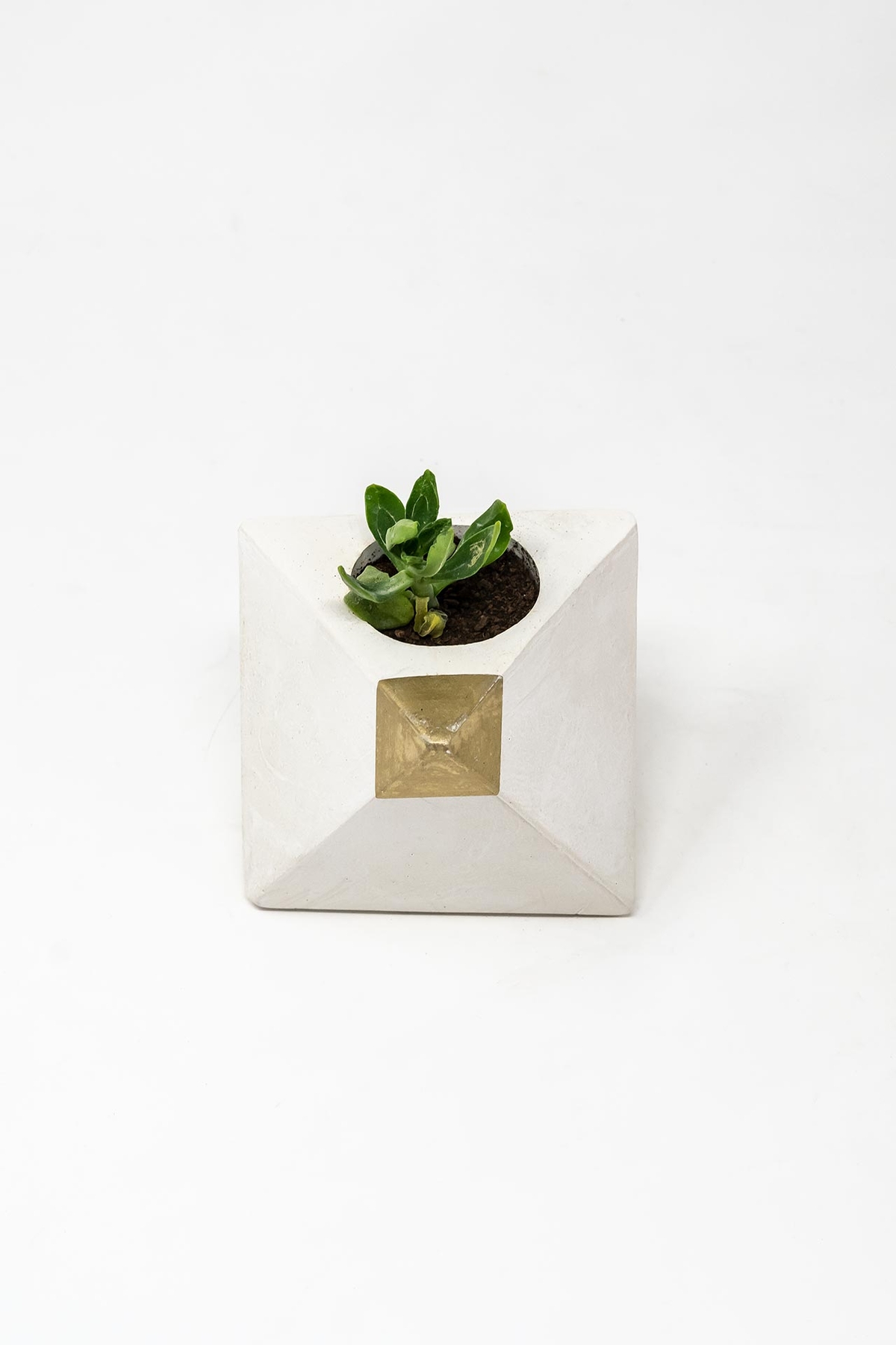 Geometric Plant Pot with Gold - Pyramid - Souq Fann